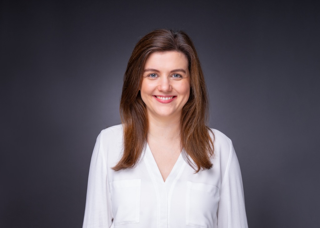 Dr. Anne Grass